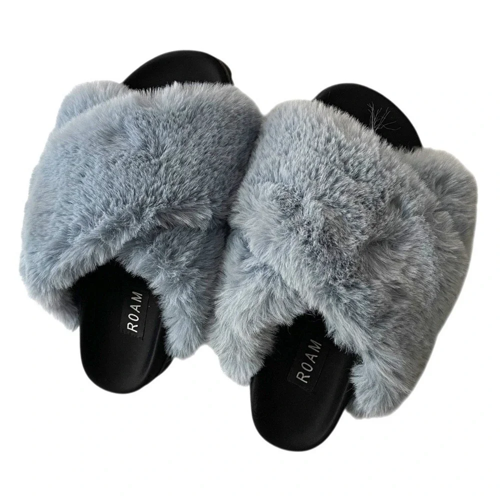 NWOT ROAM‎ Cloud Slipper Slides Icy Blue Furry Sz 37 Faux Fur Chic Fuzzy